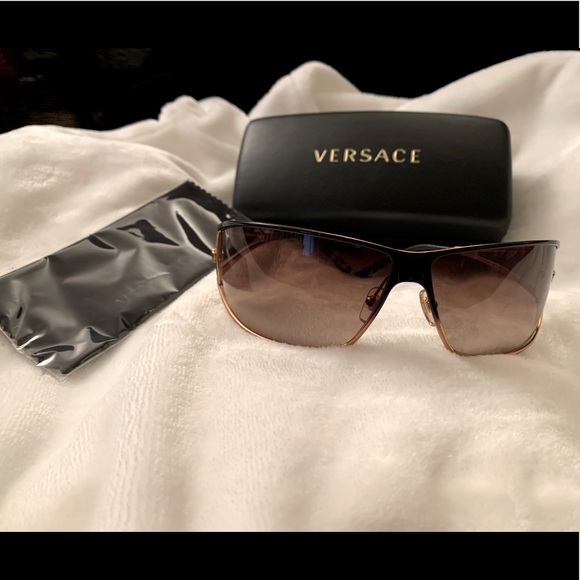Versace 2040 Sunglasses - Picture 1 of 11